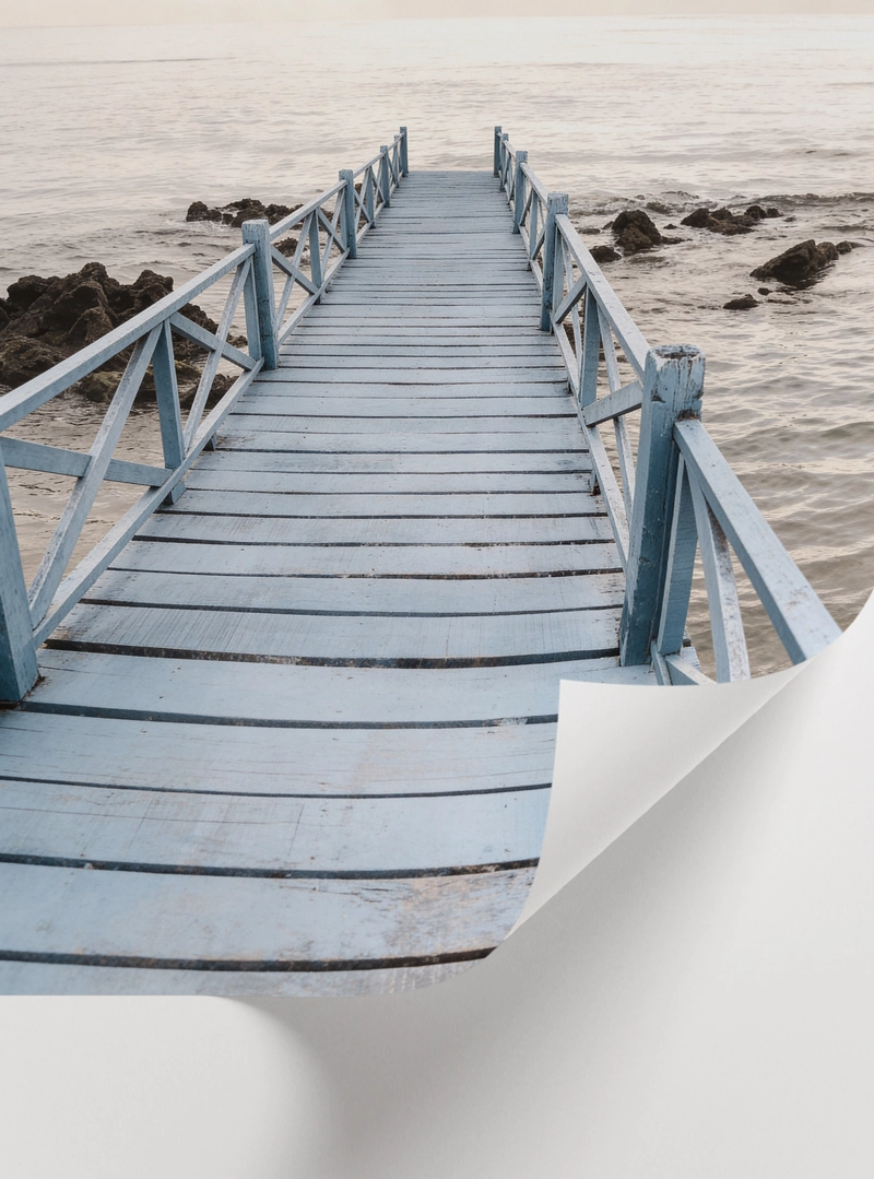 Minimal deniz manzaralı iskele tablo tasarımı