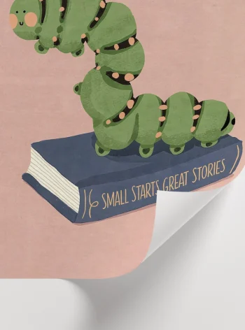 Masalsı tarza sahip kitap ve tırtıl figürlü çocuk odası dekorasyonu