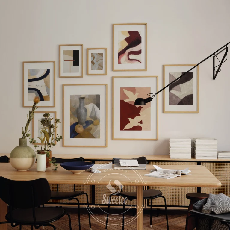 Modern geometrik çerçeveli poster seti, bej ve toprak tonlarında soyut sanat galeri duvarı dekoru