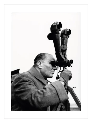 ataturk-durbunlu-portre-poster