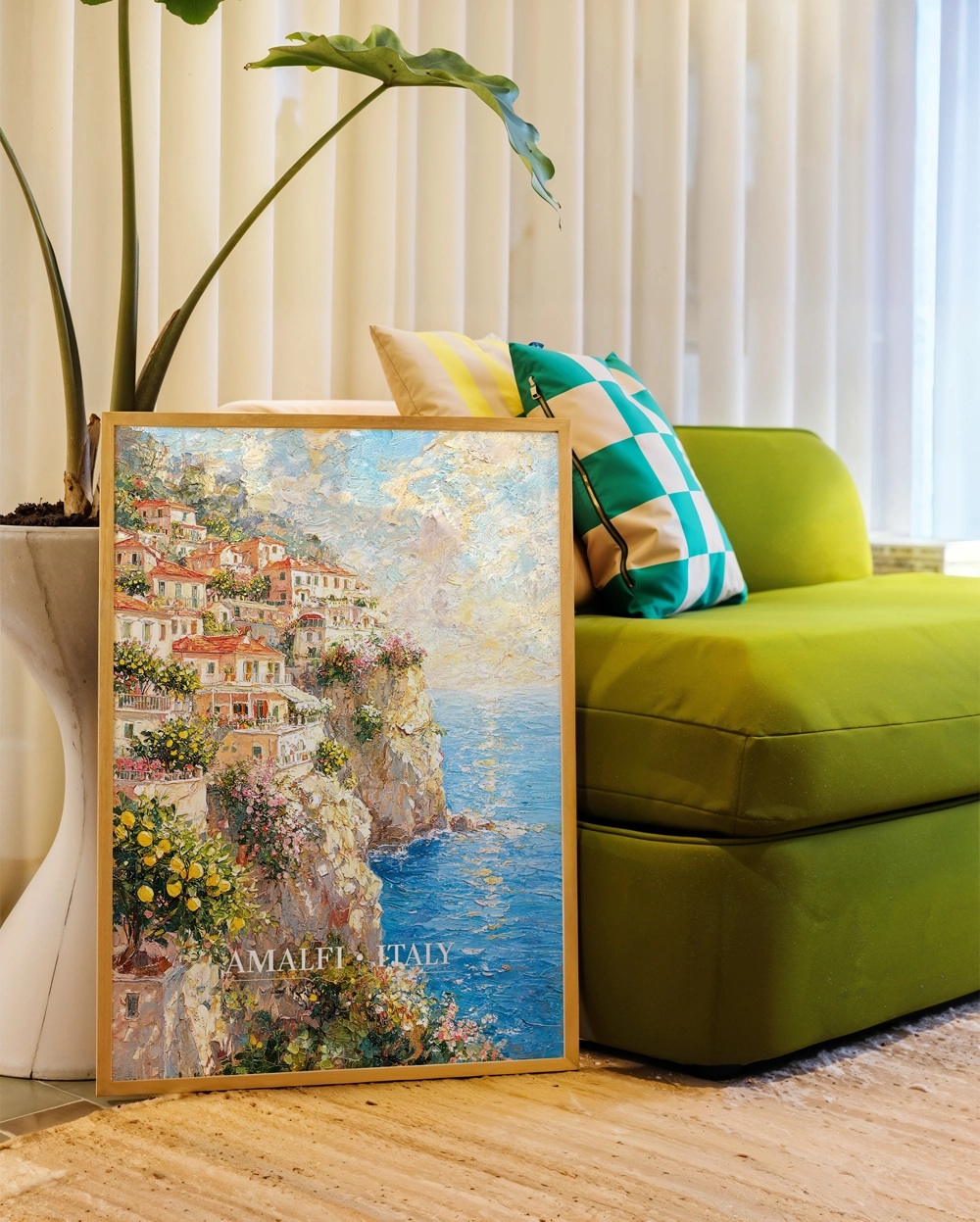 Pastel evler ve mavi deniz görünümüne sahip Amalfi Italy duvar dekoru