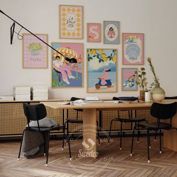 Renkli posterlerden oluşan Akdeniz temalı modern galeri duvarı dekorasyonu